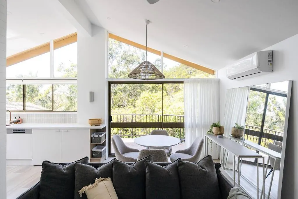 Otto Descola - Views, Walk To Hastings St & Beach Noosa Heads Holiday home